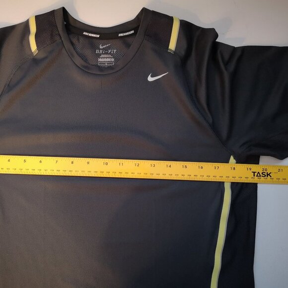 Nike Running Dri Fit Youth's Active Short Sleeves T-shirt - Picture 4 of 7